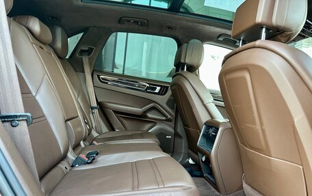 Porsche Cayenne III, 2018 год, 5 600 000 рублей, 8 фотография