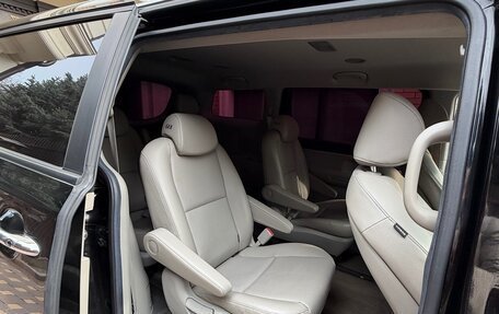 KIA Carnival III, 2019 год, 2 390 000 рублей, 7 фотография