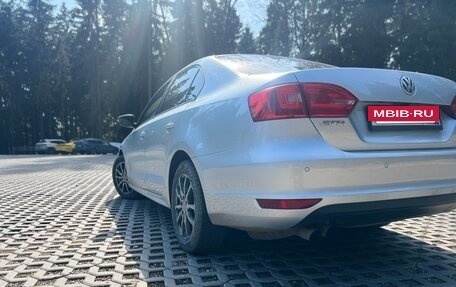 Volkswagen Jetta VI, 2013 год, 860 000 рублей, 5 фотография