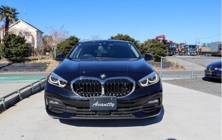 BMW 1 серия, 2022 год, 1 230 000 рублей, 2 фотография