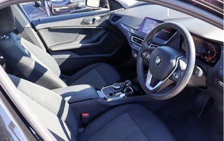 BMW 1 серия, 2022 год, 1 230 000 рублей, 16 фотография