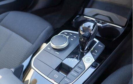 BMW 1 серия, 2022 год, 1 230 000 рублей, 18 фотография