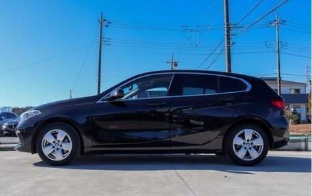 BMW 1 серия, 2022 год, 1 230 000 рублей, 7 фотография