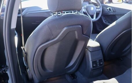 BMW 1 серия, 2022 год, 1 230 000 рублей, 22 фотография