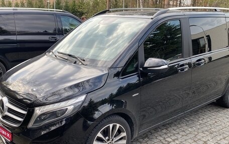 Mercedes-Benz V-Класс, 2015 год, 4 000 000 рублей, 1 фотография