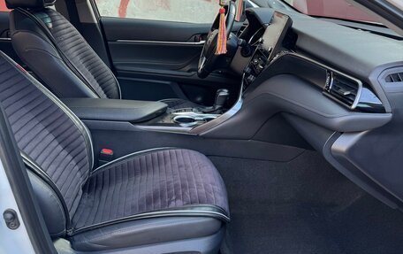 Toyota Camry, 2021 год, 3 850 000 рублей, 8 фотография