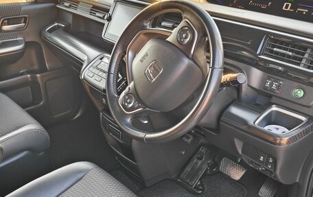 Honda Stepwgn IV, 2016 год, 1 880 000 рублей, 6 фотография