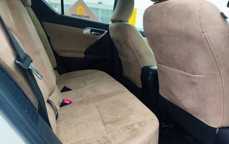 Lexus CT I рестайлинг, 2011 год, 1 060 000 рублей, 17 фотография