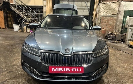 Skoda Superb III рестайлинг, 2019 год, 3 500 000 рублей, 2 фотография