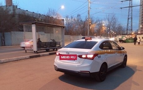 Hyundai Solaris II рестайлинг, 2018 год, 815 000 рублей, 3 фотография