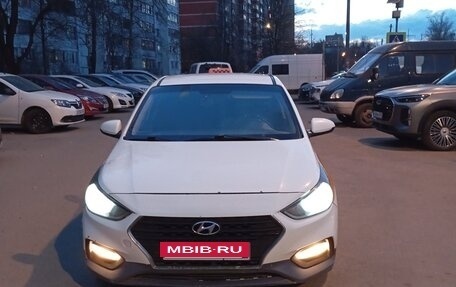 Hyundai Solaris II рестайлинг, 2018 год, 815 000 рублей, 2 фотография