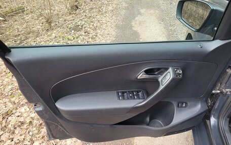 Volkswagen Polo VI (EU Market), 2018 год, 750 000 рублей, 17 фотография