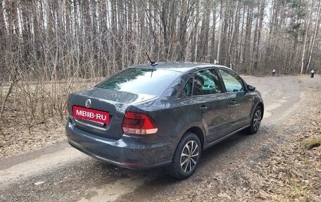 Volkswagen Polo VI (EU Market), 2018 год, 750 000 рублей, 33 фотография