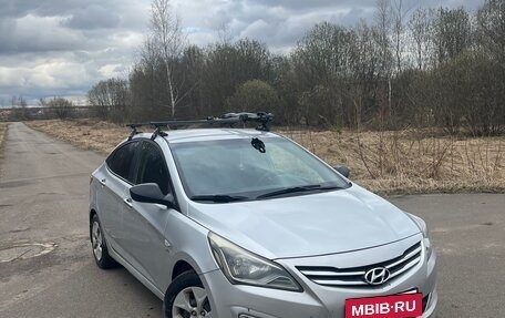 Hyundai Solaris II рестайлинг, 2015 год, 970 000 рублей, 2 фотография