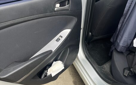 Hyundai Solaris II рестайлинг, 2015 год, 970 000 рублей, 14 фотография