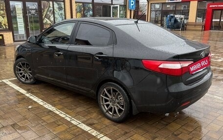 KIA Rio III рестайлинг, 2014 год, 930 000 рублей, 5 фотография