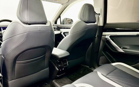 Geely Atlas, 2024 год, 3 190 000 рублей, 13 фотография