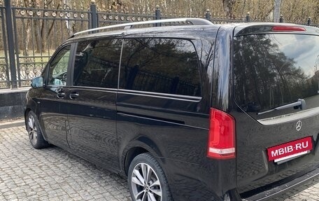 Mercedes-Benz V-Класс, 2015 год, 4 000 000 рублей, 3 фотография