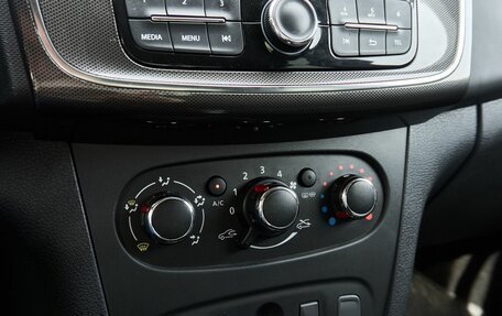 Renault Logan II, 2020 год, 1 285 000 рублей, 12 фотография