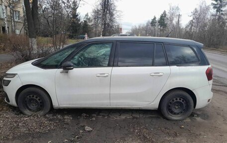 Citroen C4 Picasso II рестайлинг, 2017 год, 550 000 рублей, 3 фотография