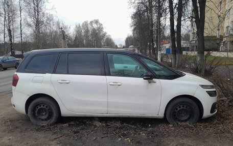 Citroen C4 Picasso II рестайлинг, 2017 год, 550 000 рублей, 2 фотография