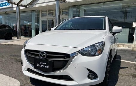 Mazda Demio IV, 2015 год, 780 000 рублей, 1 фотография