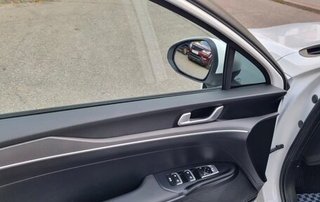 KIA K5, 2021 год, 2 600 000 рублей, 22 фотография