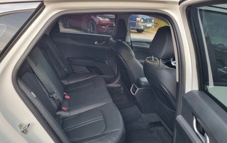 KIA K5, 2021 год, 2 600 000 рублей, 20 фотография