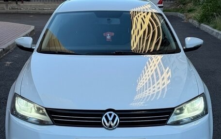 Volkswagen Jetta VI, 2012 год, 770 000 рублей, 3 фотография