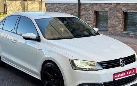 Volkswagen Jetta VI, 2012 год, 770 000 рублей, 4 фотография