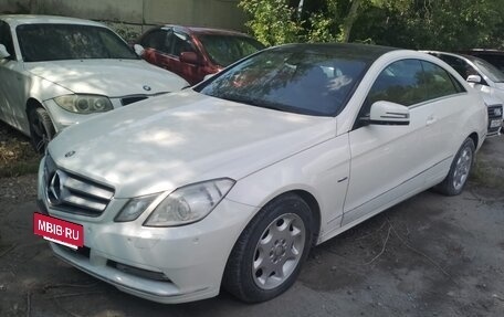 Mercedes-Benz E-Класс, 2011 год, 1 100 000 рублей, 2 фотография