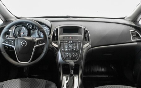 Opel Astra J, 2013 год, 811 800 рублей, 6 фотография