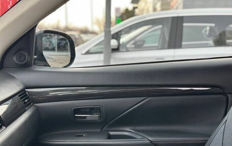 Mitsubishi Outlander III рестайлинг 3, 2017 год, 1 800 000 рублей, 11 фотография