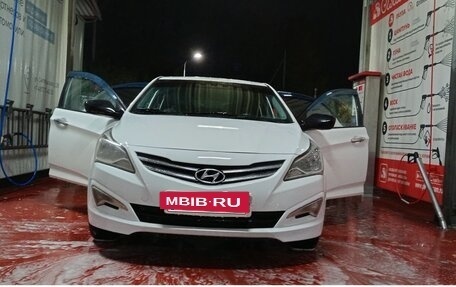 Hyundai Solaris II рестайлинг, 2015 год, 550 000 рублей, 3 фотография