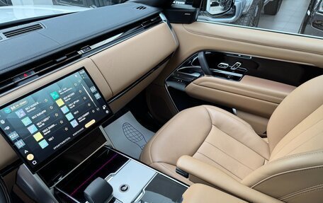 Land Rover Range Rover IV рестайлинг, 2025 год, 23 980 000 рублей, 32 фотография
