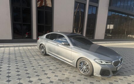 BMW 5 серия, 2022 год, 4 700 000 рублей, 2 фотография