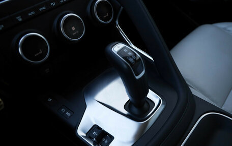 Jaguar E-Pace, 2019 год, 3 149 000 рублей, 12 фотография