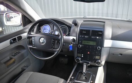 Volkswagen Touareg III, 2005 год, 539 888 рублей, 12 фотография