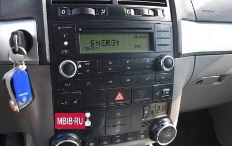 Volkswagen Touareg III, 2005 год, 539 888 рублей, 13 фотография