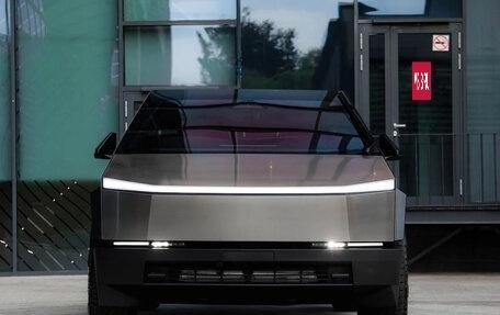 Tesla Cybertruck, 2026 год, 24 000 000 рублей, 2 фотография