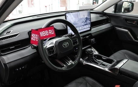 Toyota RAV4, 2025 год, 4 790 000 рублей, 15 фотография