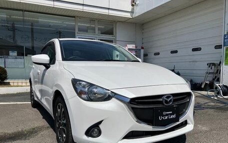 Mazda Demio IV, 2015 год, 780 000 рублей, 3 фотография