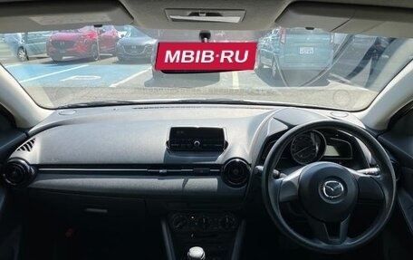 Mazda Demio IV, 2015 год, 780 000 рублей, 9 фотография