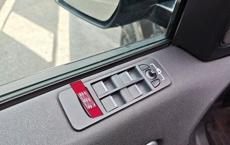 Land Rover Discovery Sport I рестайлинг, 2017 год, 2 350 000 рублей, 26 фотография