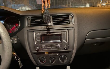 Volkswagen Jetta VI, 2015 год, 850 000 рублей, 2 фотография