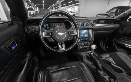 Ford Mustang VI рестайлинг, 2019 год, 4 900 000 рублей, 7 фотография