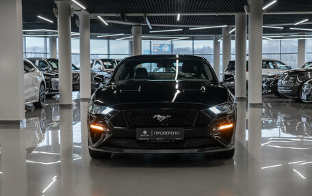 Ford Mustang VI рестайлинг, 2019 год, 4 900 000 рублей, 3 фотография