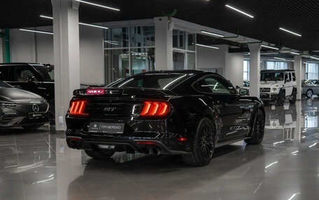 Ford Mustang VI рестайлинг, 2019 год, 4 900 000 рублей, 4 фотография