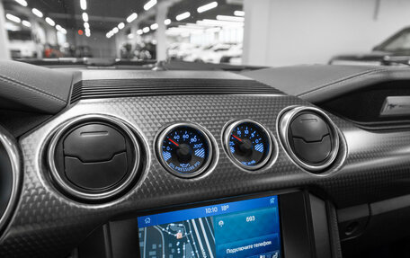 Ford Mustang VI рестайлинг, 2019 год, 4 900 000 рублей, 14 фотография