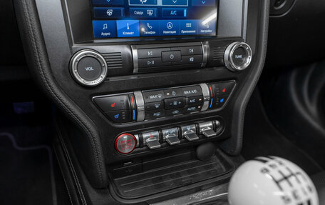 Ford Mustang VI рестайлинг, 2019 год, 4 900 000 рублей, 19 фотография